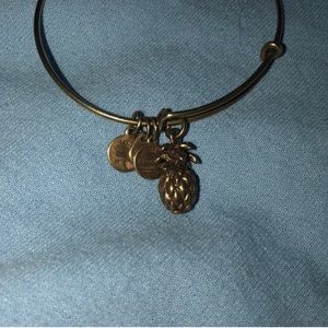 🍍Pineapple Alex and Ani Bracelet 🍍